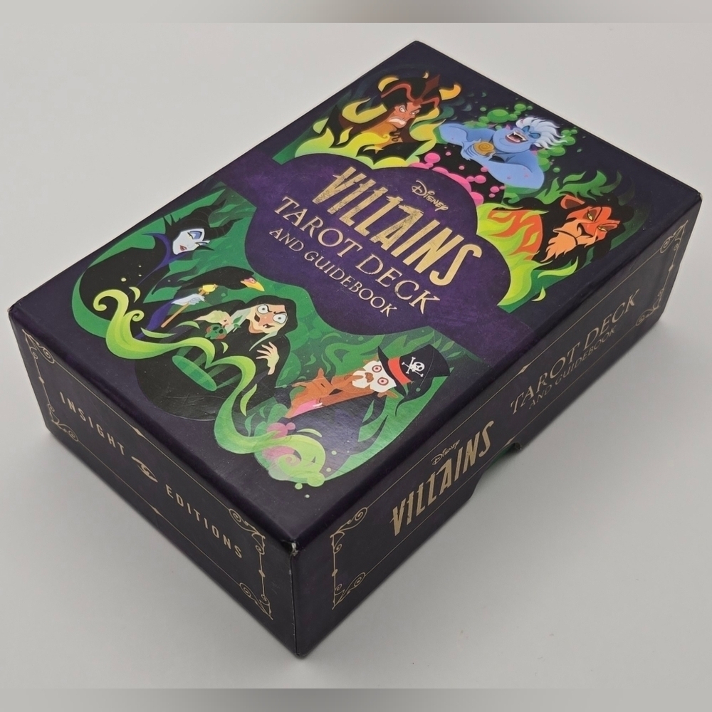 Disney Villains Tarot Card Deck with Guidebook | Insight Editions - Picture 6 of 13